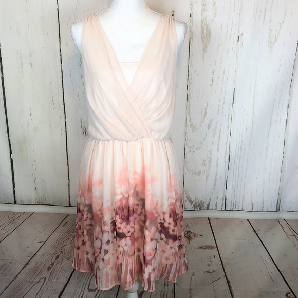 LC Lauren Conrad Dresses & Skirts - Lauren Conrad Dress Floral Pink Chiffon Ruched
